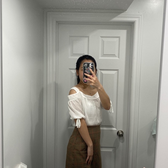 Off shoulder top - Picture 2 of 4